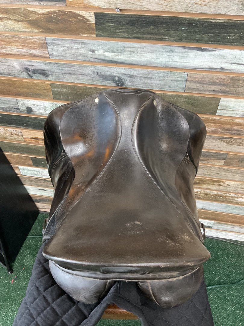 USED Flair Dressage Saddle 18" Black